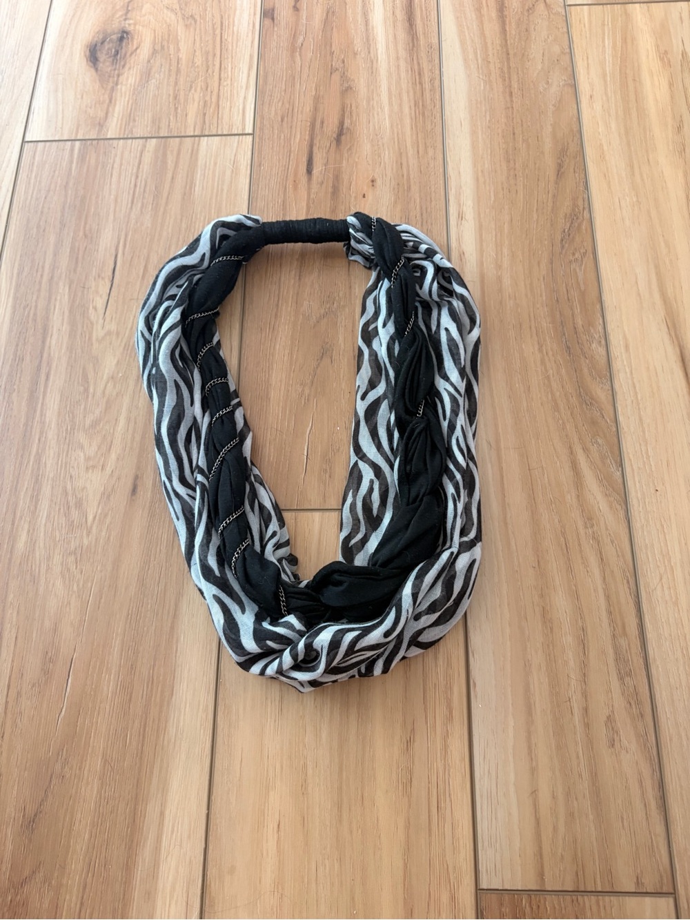 Y2K Zebra-Pattern Black & White Scarf